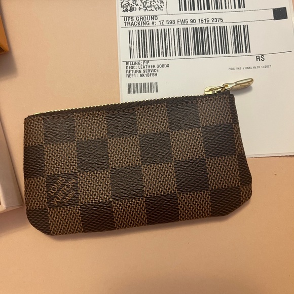 Louis Vuitton Key Pouch - Picture 5 of 8
